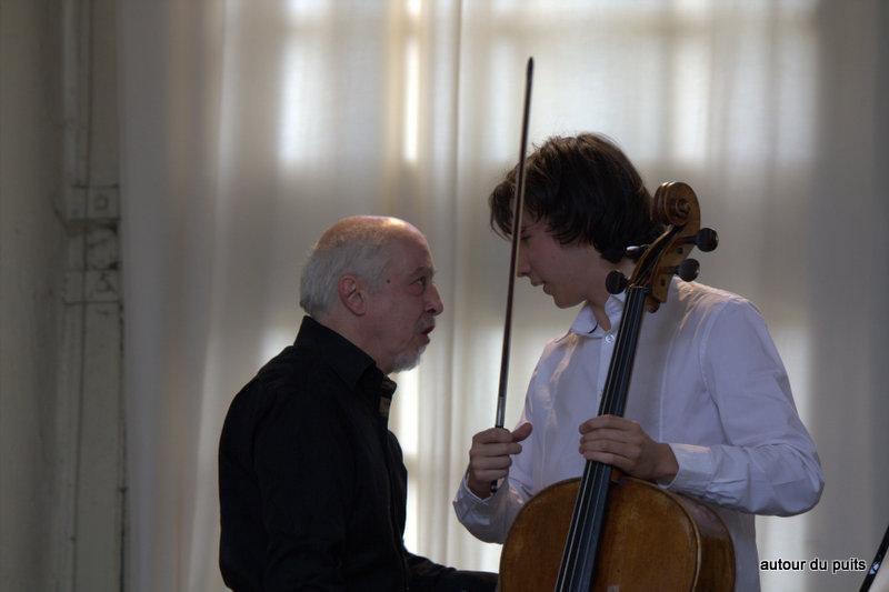 UNE SEMAINE D'ABSENCE