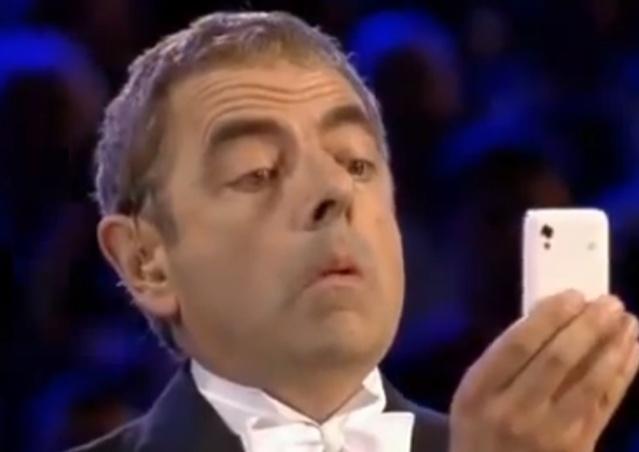 Mr Bean utilise un iPhone pour sa scène aux J.O Londres 2012...