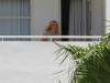 thumbs miami balcony 281529 Photos : Britney sur le balcon de son hôtel à Miami   27/07/2012