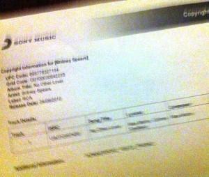 wphhf 300x254 Rumeur : Un nouveau titre de Britney pour septembre ?