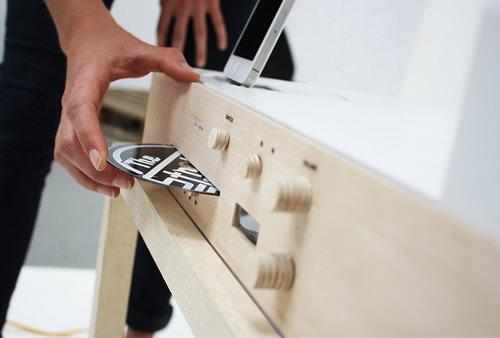 Keep On Turnin’ la platine d’intérieur par Valérie Hebel