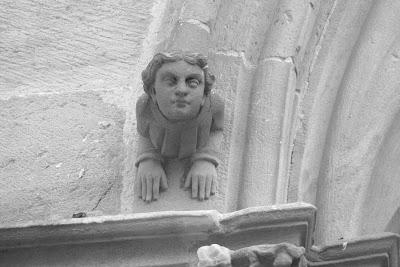 Les pieds dans les cordes, et la tête dans le ciel.