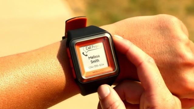 MetaWatch, une Strata smartwatch conçu pour fonctionner avec votre iPhone...