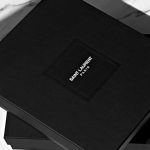 Le nouveau logo d’YSL, sans Y.