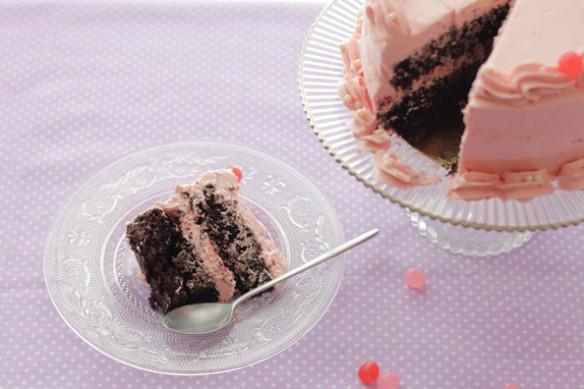 {joli gâteau} layer cake au chocolat et à la framboise