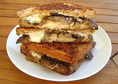 Grilled-Cheese-ou-Croque-aux-Champignons-2.JPG