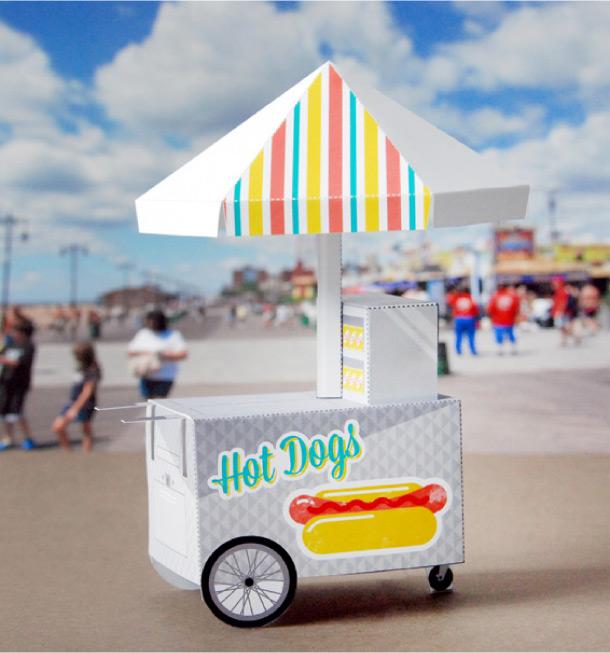 Calendrier d’août en papertoy