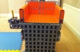 Un fauteuil roulant motorisé en LEGO