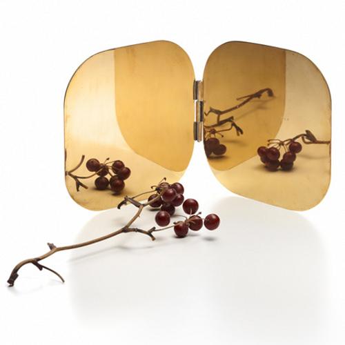 Quiet Celebration les miroirs papillons par Morie Nishimura