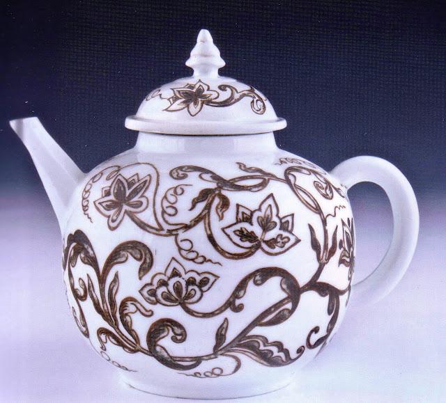 Porcelaines provenant de la manufacture Vezzi de Venise, vers 1725