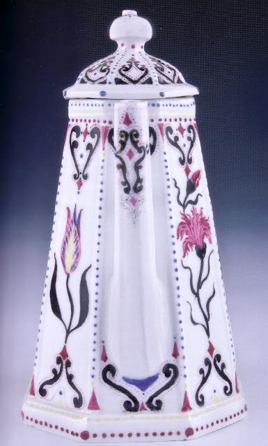 Porcelaines provenant de la manufacture Vezzi de Venise, vers 1725