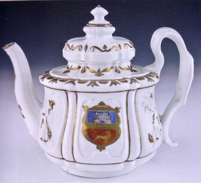 Porcelaines provenant de la manufacture Vezzi de Venise, vers 1725