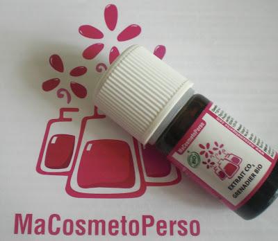Test pour MaCosmetoPerso l'extrait de CO-2 de grenade . Stick anti-âge contour des yeux