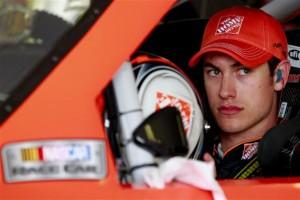joey logano nascar pocono august 2012 friday 300x200 Nascar: Les photos du Vendredi