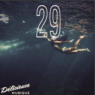 La n°29 qui flirte sur une vague deep/tech house comme vos...