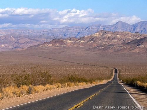 Lonely-Road-to-Shoshone-Death-Valley-National-Park-California