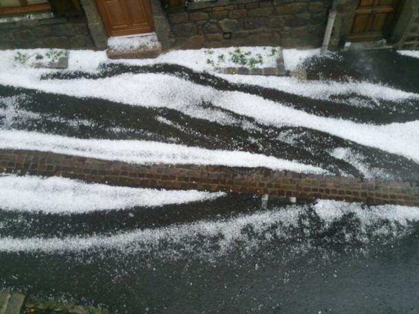 La grêle fait des dégâts en plein mois d'août dans les Monts du Lyonnais !