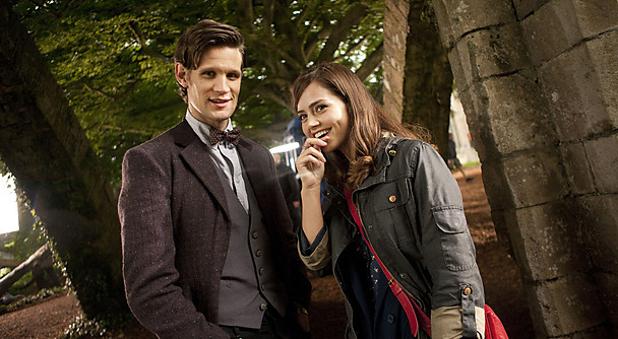 tv doctor who matt smith jenna louise coleman on location [Doctor Who] Un trailer et le plein dinfo pour la saison 7 !