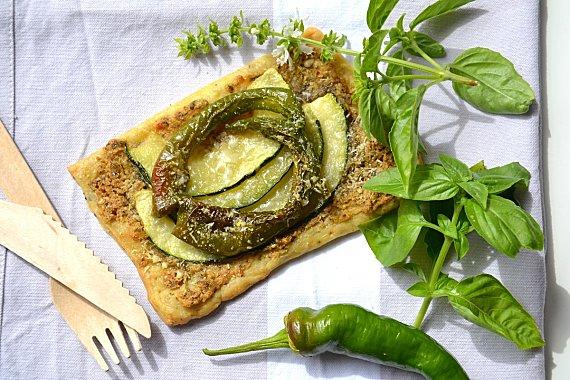 Tarte-fine-piment-courgette3.JPG