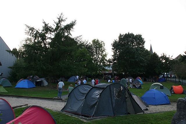 Alek et les Japonaises,Balimurphy, Corbillard,Cosy Nest,Driving Dead Girl, Hudson,Insiders,Kawa Dub Band, KermesZ à l'Est,Primitiv,Romano Nervoso, Skating Teenagers,The Moon Invaders, Von Durden,Ze Middle Klass,DJ Mr.SkuT, DJ Burundi Black,DJ Vastapan 