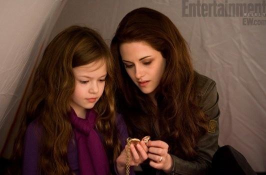 Nouvelle photo : Bella et sa fille Renesmée