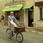 Anjou vélo vintage devant la biscuiterie de Fontevraud