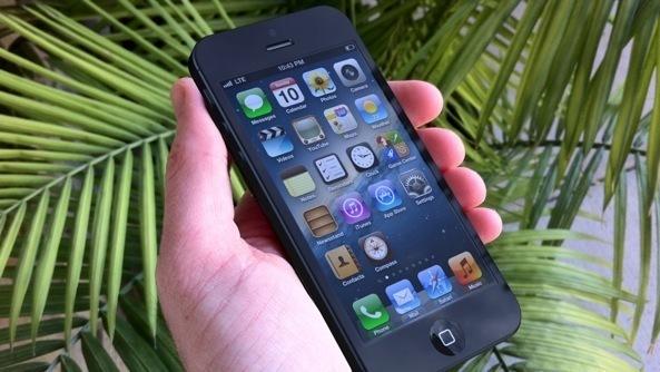 Une chose est sûre, l'iPhone 5 tiendra dans votre main...