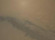 Curiosity bouclier thermique chute libre paysage martien après amarsissage