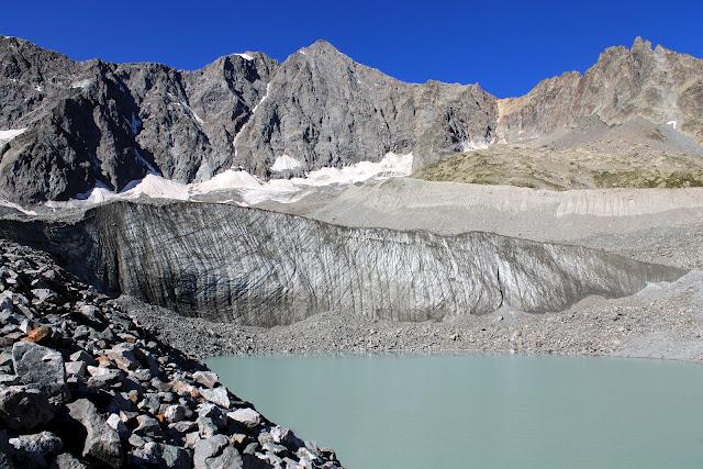 Lac du glacier d'Arsine (Ecrins)