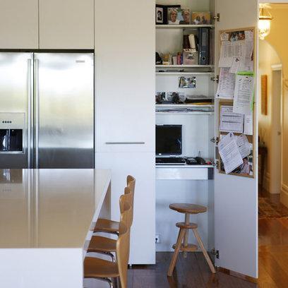 Gain de place : créez votre bureau dans une armoire