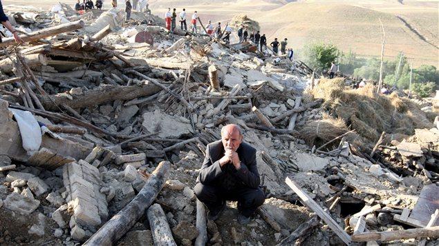 Séismes en Iran : bilan de 306 morts et 3037 blessés
