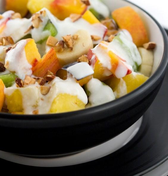 Salade de fruits au yaourt à la plancha