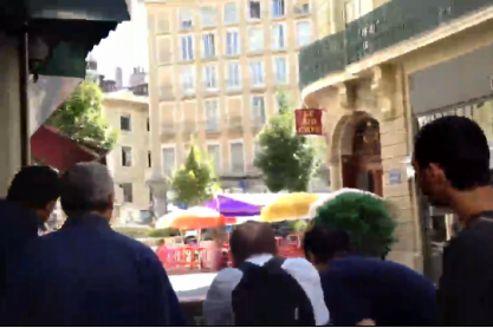 Capture d'écran de la vidéo amateur du braquage de Grenoble vendredi 10 août 2012./ DR