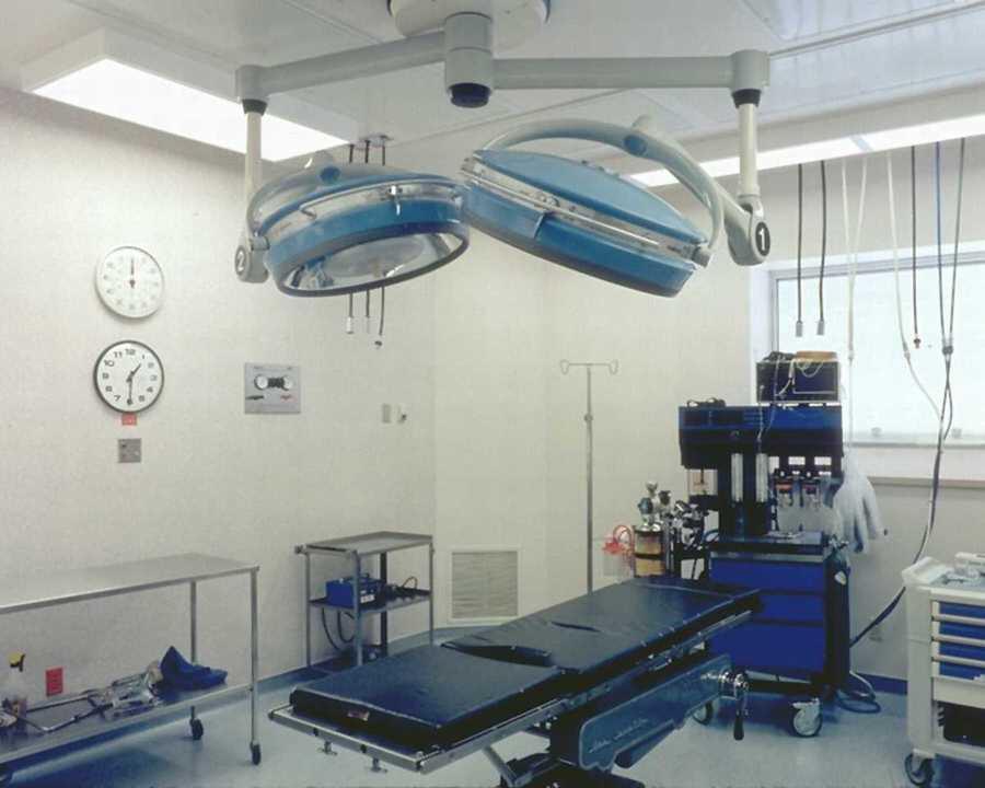 Quand l’hôpital français vend son savoir-faire aux nantis étrangers pour se renflouer