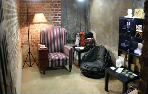 Black Paper 37 le fauteuil de papier par Vadim Kibardin