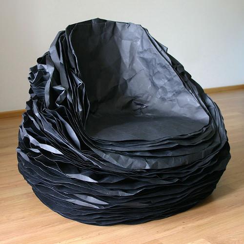 Black Paper 37 le fauteuil de papier par Vadim Kibardin