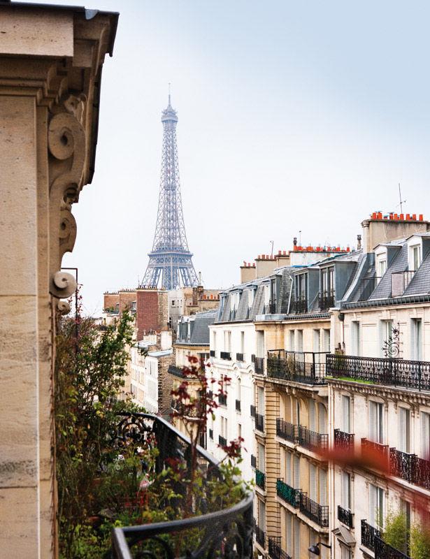 Visite privée: Un duplex ludique et coloré à Paris