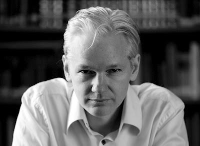 Julian Assange à l'Ambassade de l'Équateur...