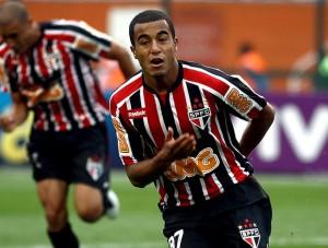 PSG : Le but de Moura avec Sao Paulo
