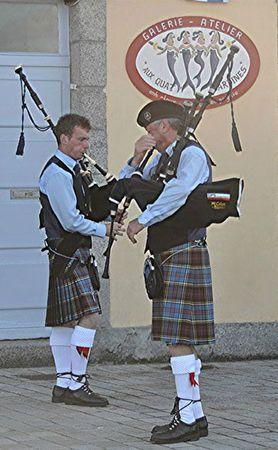 GPS-Pipe-Band-(1)