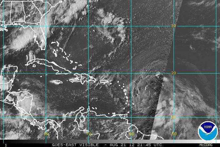 le cyclone Isaac à quelques heures des Petites Antilles !