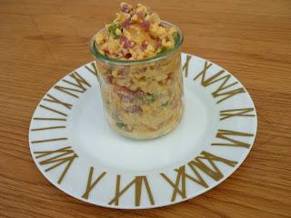 Oeufs brouillés aux légumes et lardons