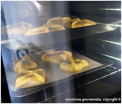 Petites brioches au lemon curd et graines de pavot