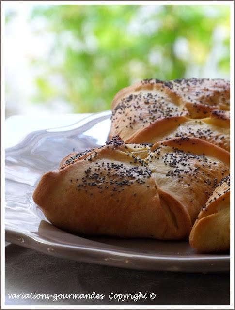 Petites brioches au lemon curd et graines de pavot