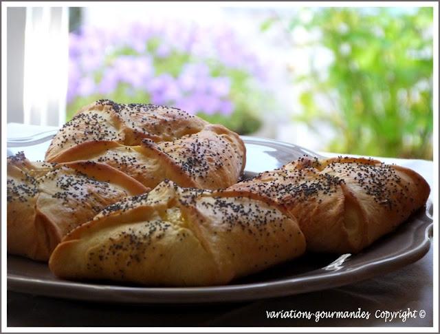 Petites brioches au lemon curd et graines de pavot