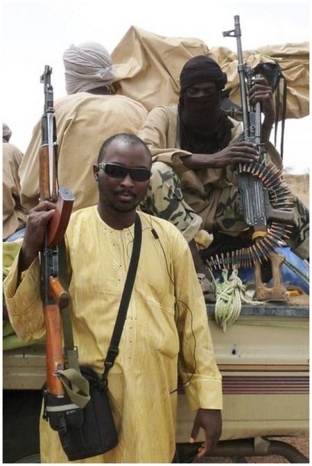 Miliciens du groupe islamiste Ansar Dine à Gao le 18 juin 2012.jpg