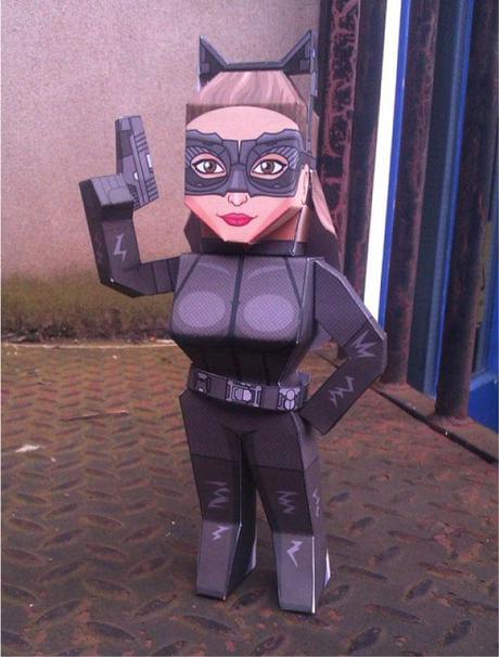 Papercraft Catwoman by Xavier Gale-Sides