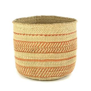 Panier fait à la main