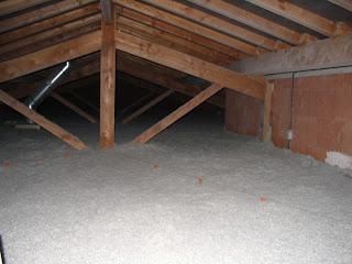 Chantier coup de main : ouate de cellulose