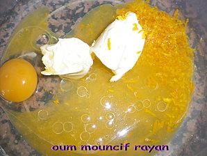 Roses à la Semoule et Jus d'Oranges